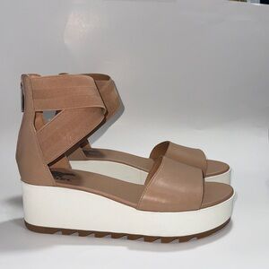 Sorel Cameron platform sandals women’s size 9.5